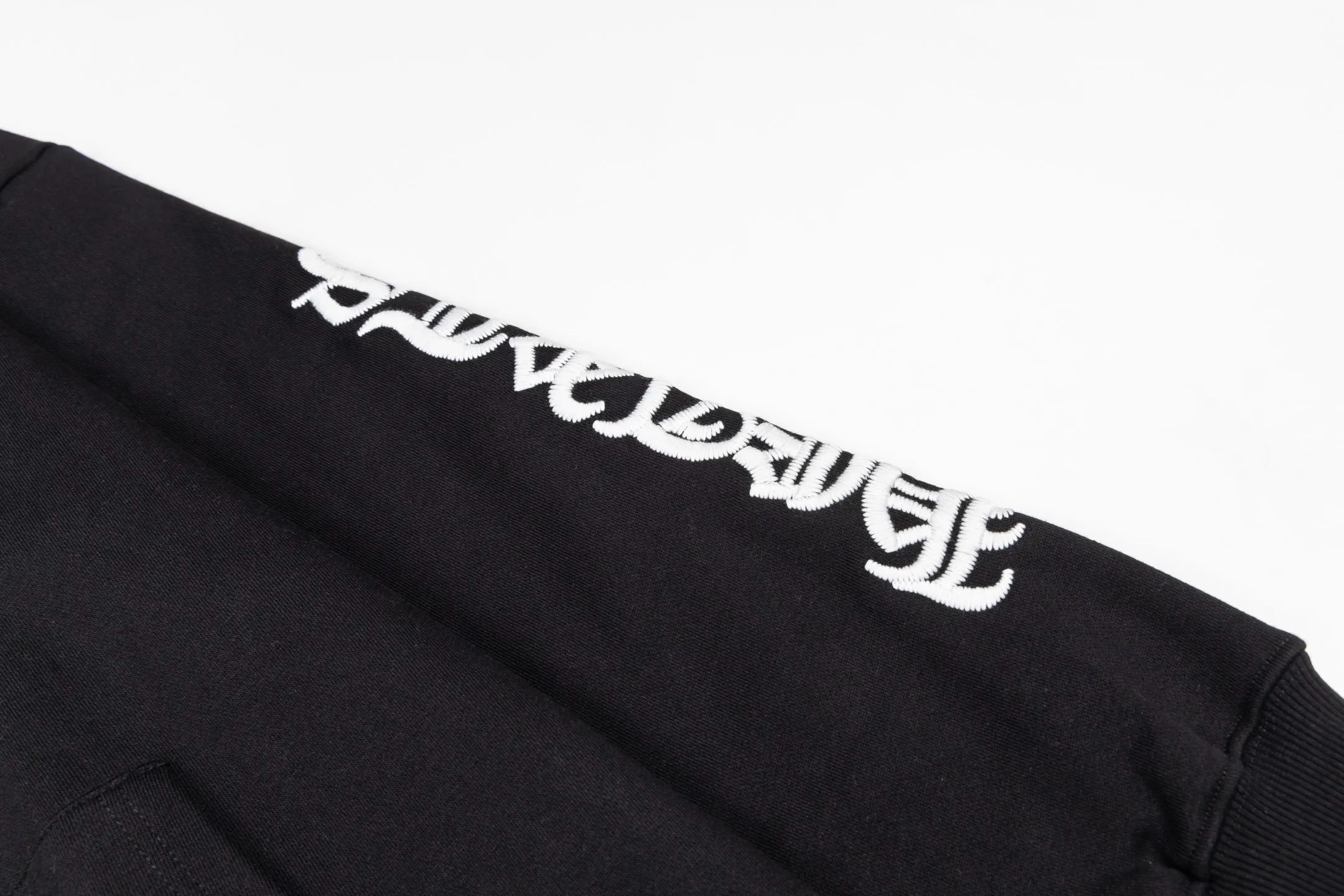 ：Y 145 ZP New Arrival Classic ： 32 ， ： ！ Sizes：S M L XL ：Black
